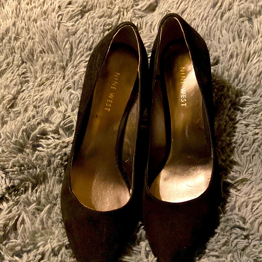 Black heels -Nine west